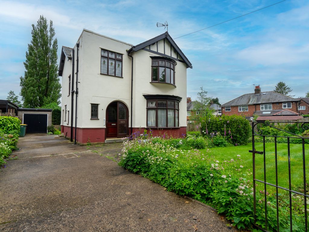 3 bed detached house for sale in Tulketh Road, Ashton PR2, £355,000
