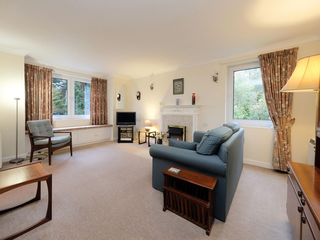 16 (Flat 41), Queens Court, Queens Road, Blackhall, Edinburgh EH4  