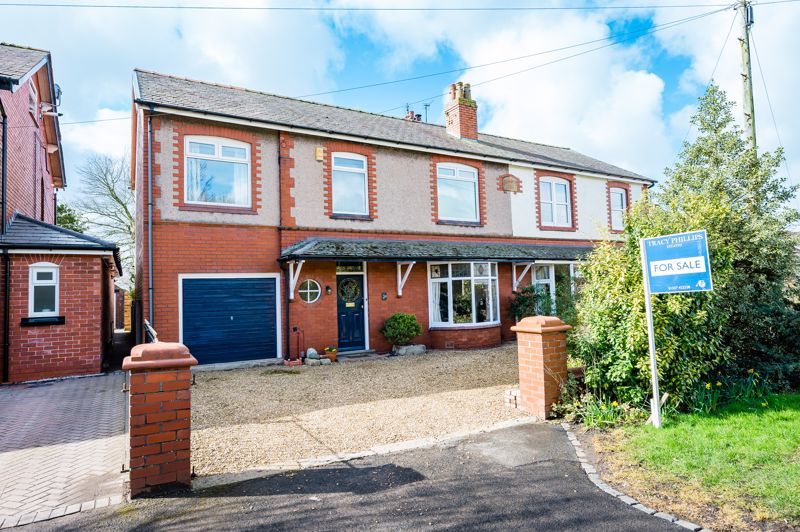 5 bed semidetached house for sale in Almond Brook Road, Standish