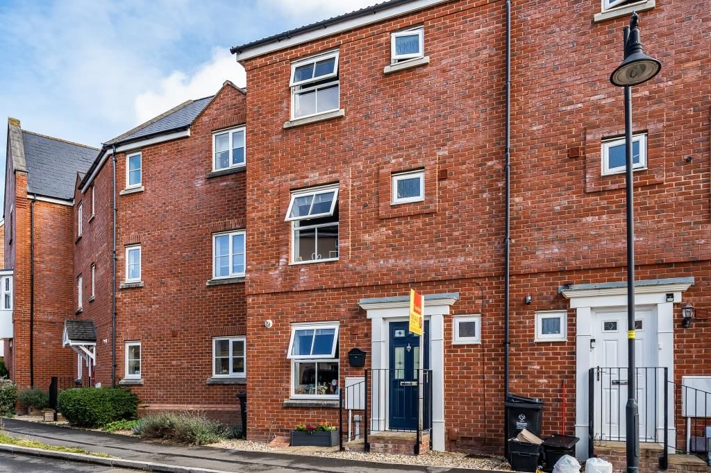 4 bed terraced house for sale in Swindon, Wiltshire SN25, £350,000 Zoopla