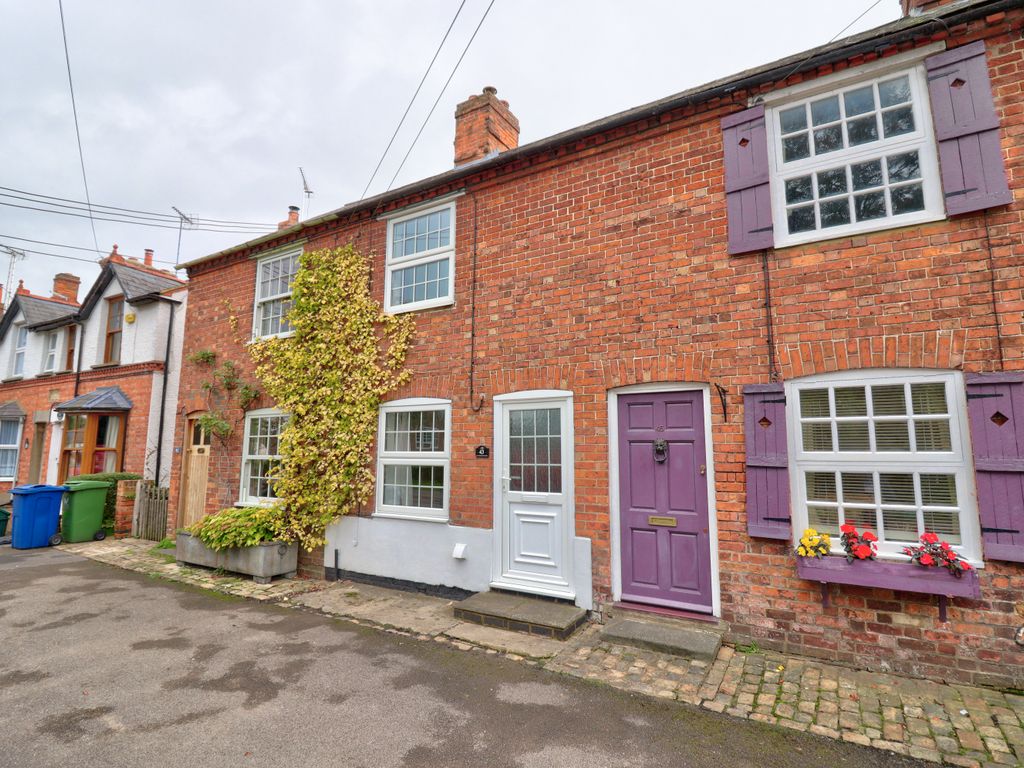 2 bed detached house to rent in Station Road, Princes Risborough