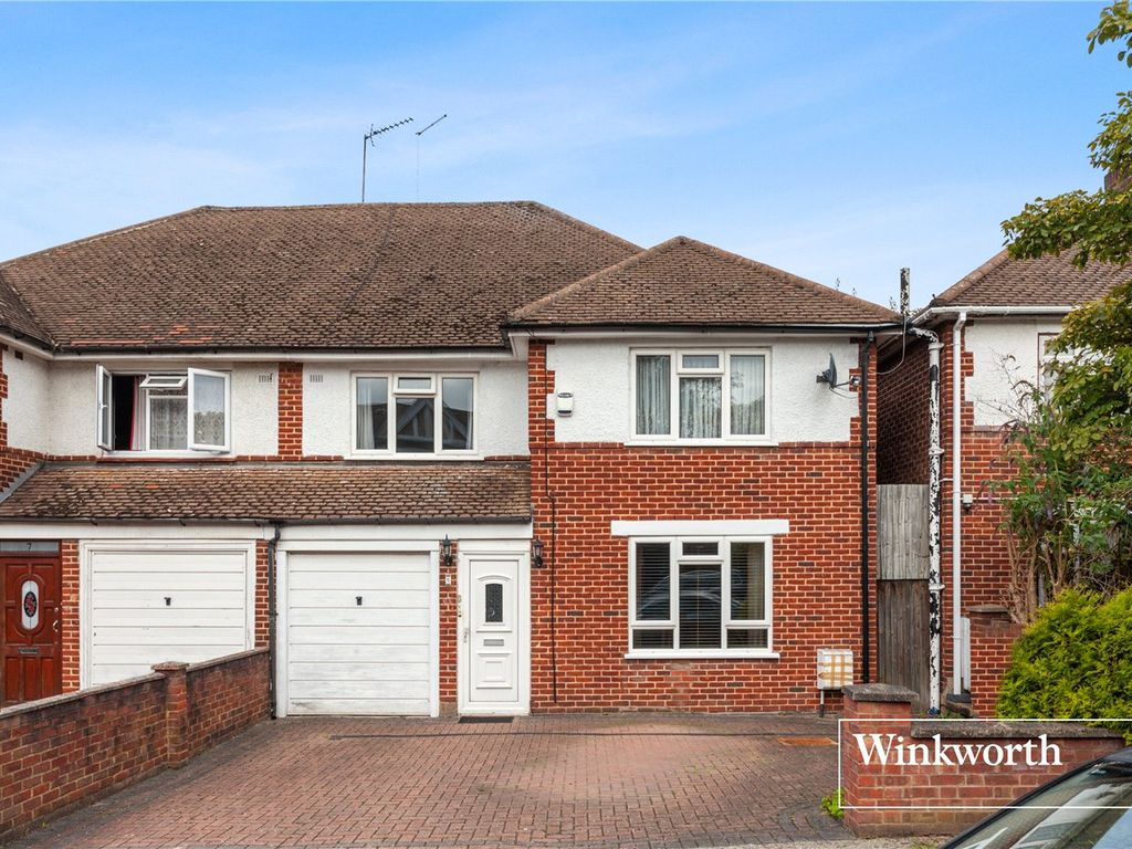 4 bed semidetached house for sale in Lansdowne Road, Finchley, London