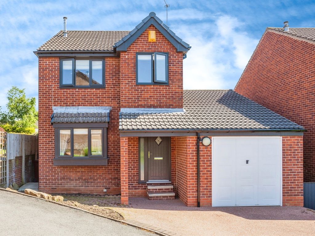 3 bed detached house for sale in Woodmoor Rise, Crigglestone, Wakefield