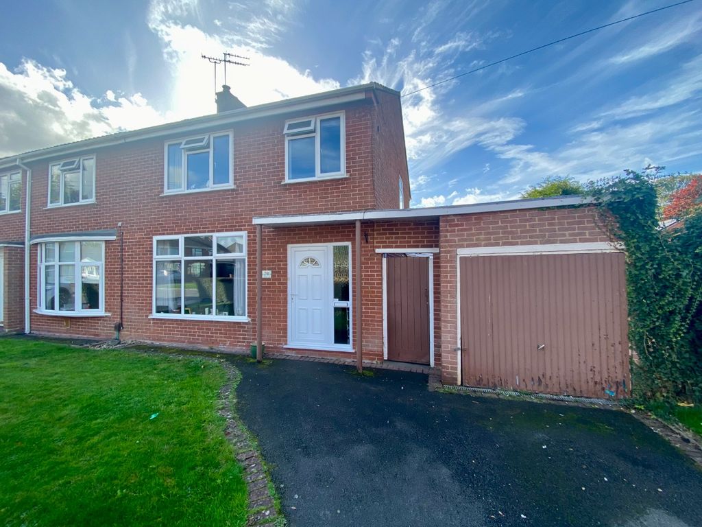 3 bed semidetached house for sale in Church Lane, Weddington, Nuneaton