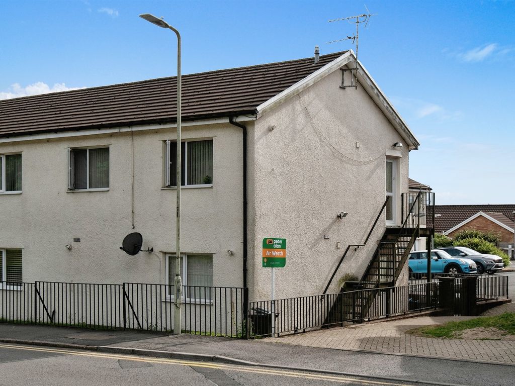 1 bed flat for sale in Victoria Street, Dowlais, Merthyr Tydfil CF48