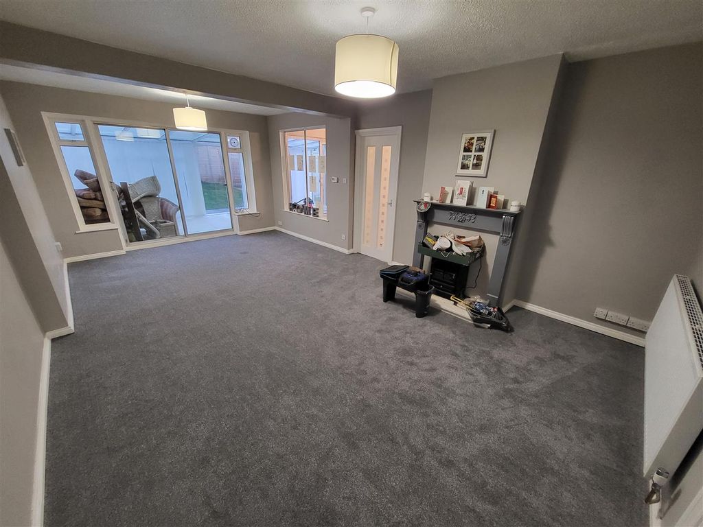 3 bed terraced house to rent in Keinton Walk, Henbury, Bristol BS10, £