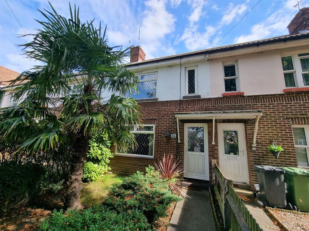 3 bed terraced house for sale in Lawn Avenue, Great Yarmouth NR30, £