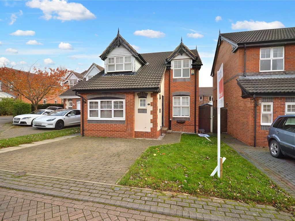 Ascot Gardens, Leeds LS10  