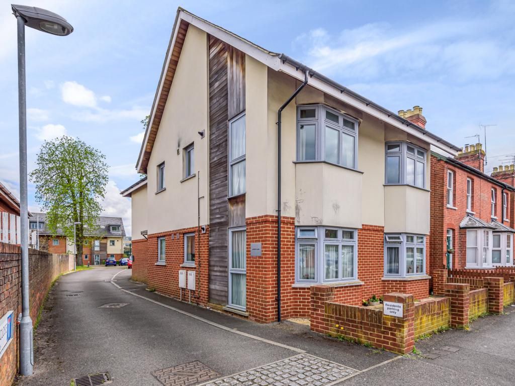 Jeffery Close, Wokingham RG40  