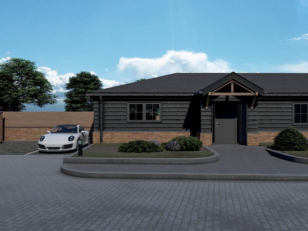 3 bed semidetached bungalow for sale in Ockendon Road, North Ockendon