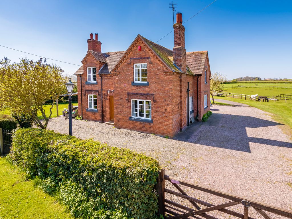3 bed cottage for sale in Cherrington, Newport TF10, £665,000 Zoopla
