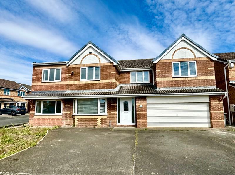 6 bed detached house for sale in Abbots Way, Preston Farm, North