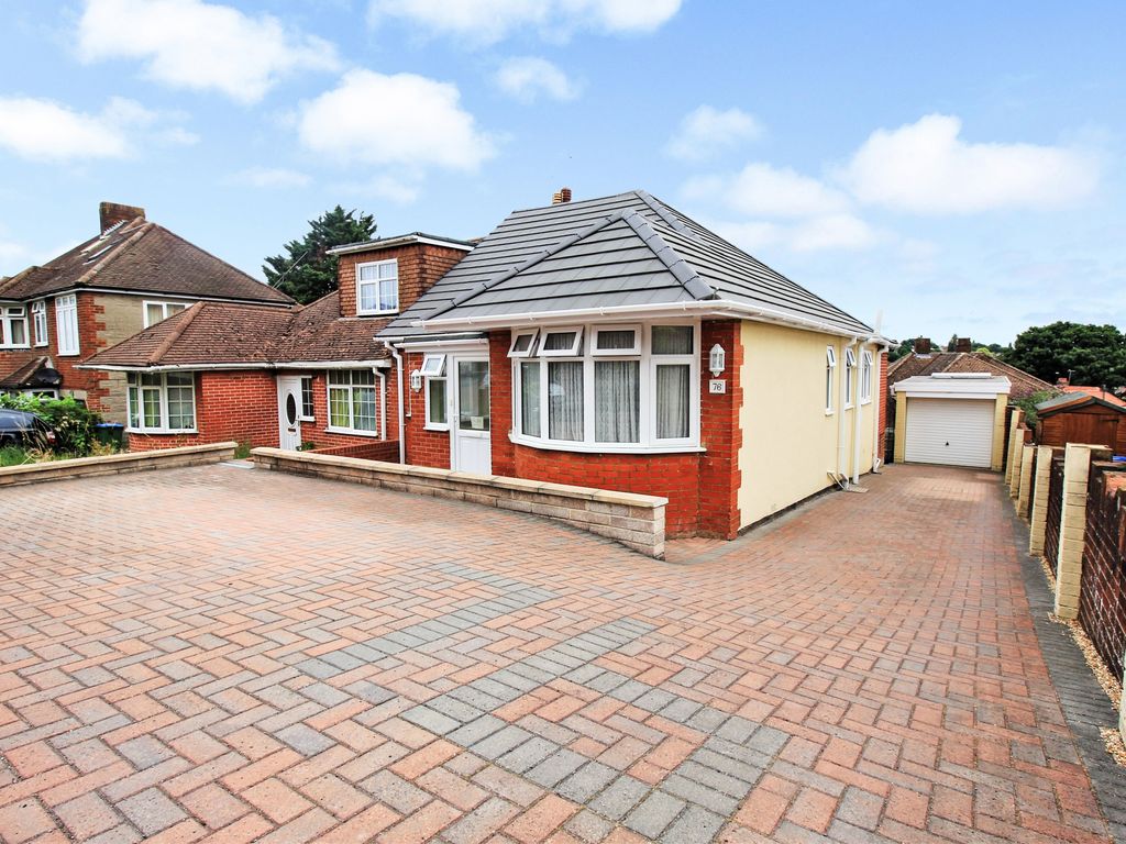 3 bed semidetached bungalow for sale in Chessel Crescent, Southampton