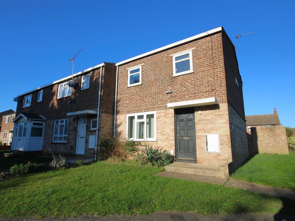 3 bed end terrace house for sale in Holmlea Walk, Datchet, Slough SL3