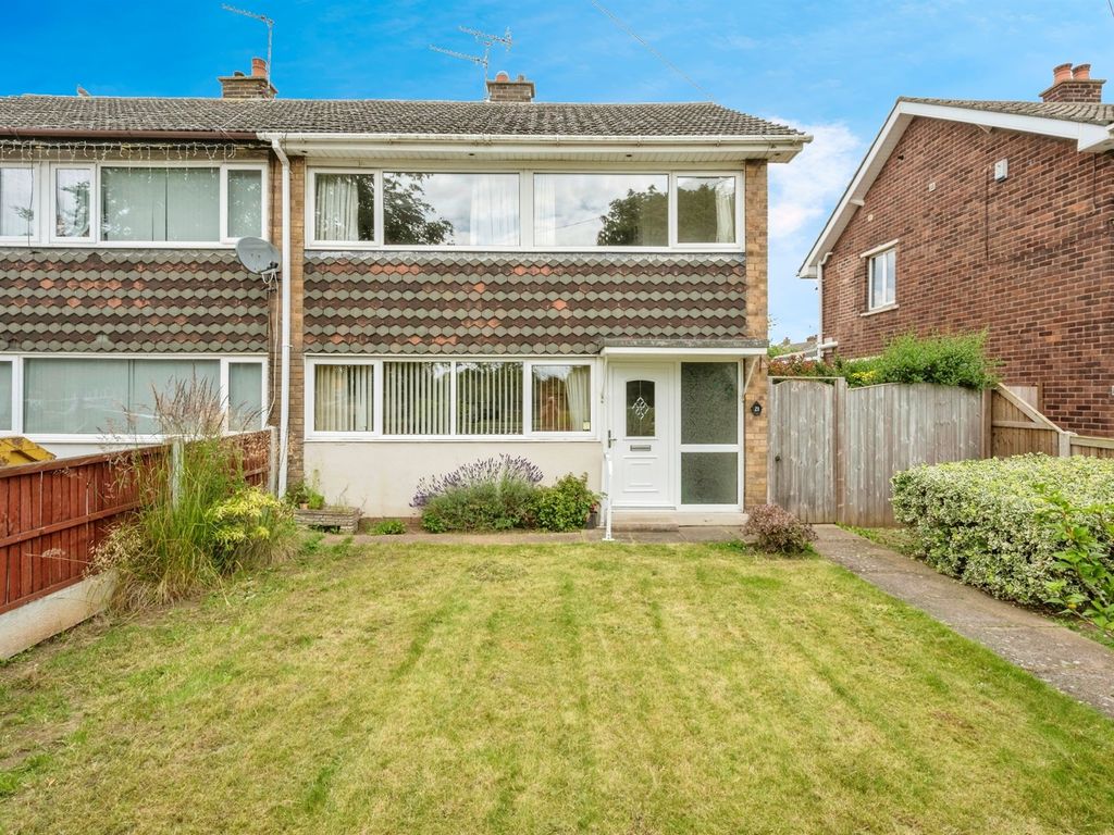 3 bed semidetached house for sale in Queen Mary Crescent, Kirk Sandall