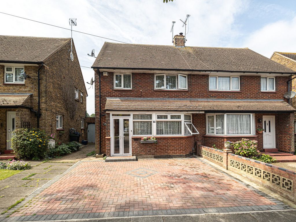 3 bed semidetached house for sale in Norwich Avenue, SouthendOnSea