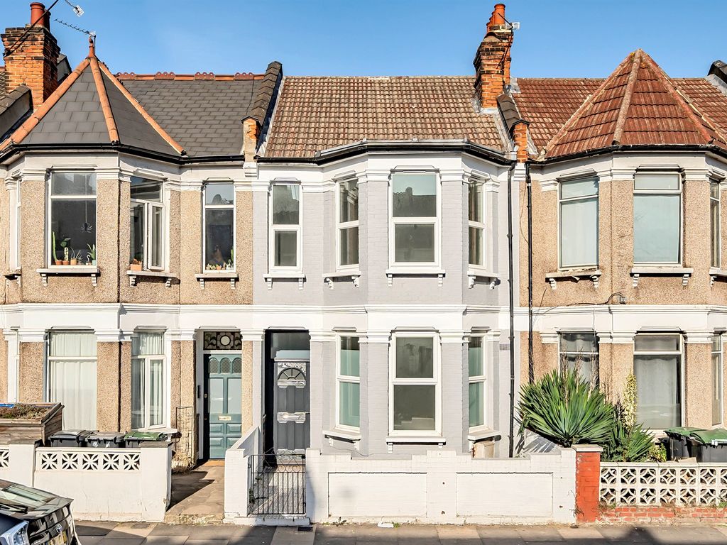 4 bed terraced house for sale in Westbury Arcade, Westbury Avenue