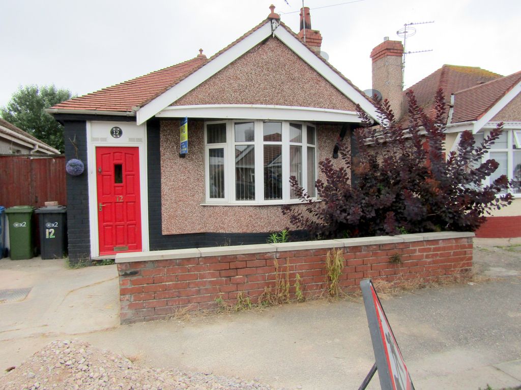 2 bed bungalow for sale in Regent Road, Rhyl LL18 Zoopla