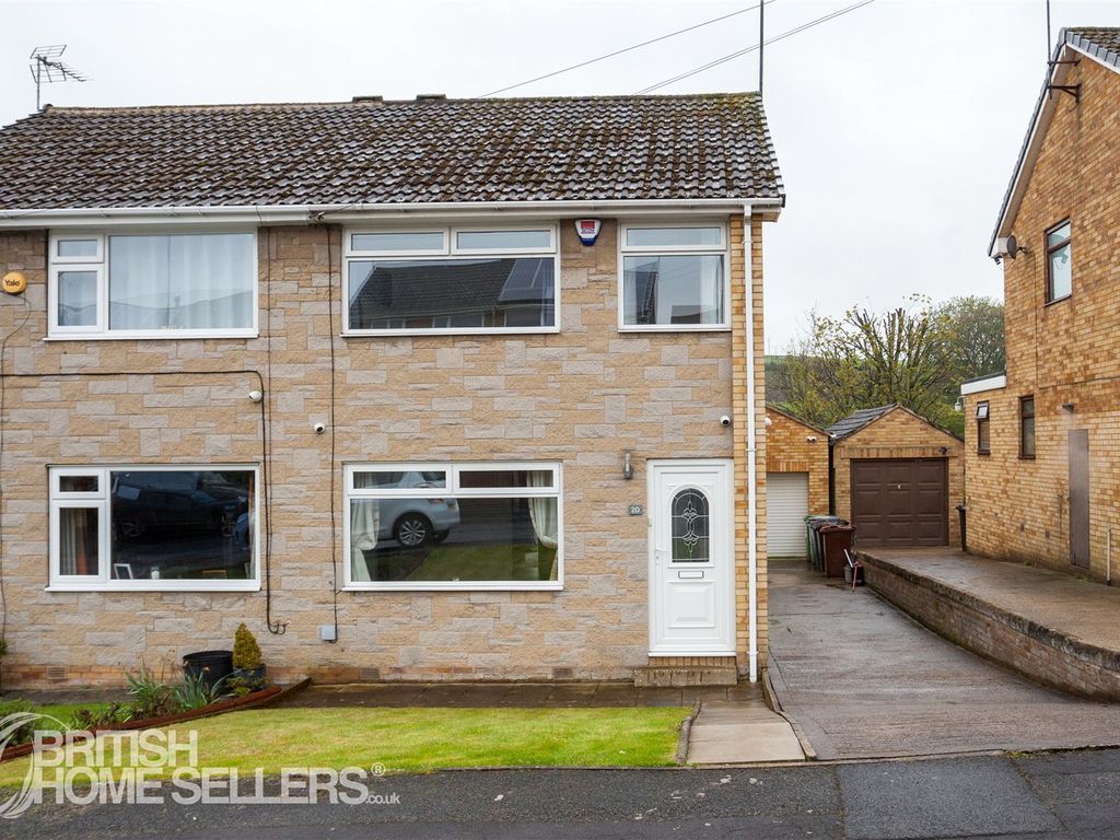 3 bed semidetached house for sale in Topcliffe Avenue, Morley, Leeds