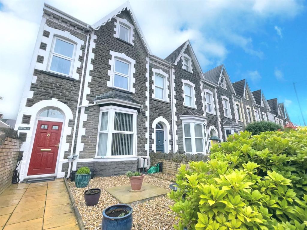 4 bed end terrace house for sale in Victoria Gardens, Neath SA11 Zoopla