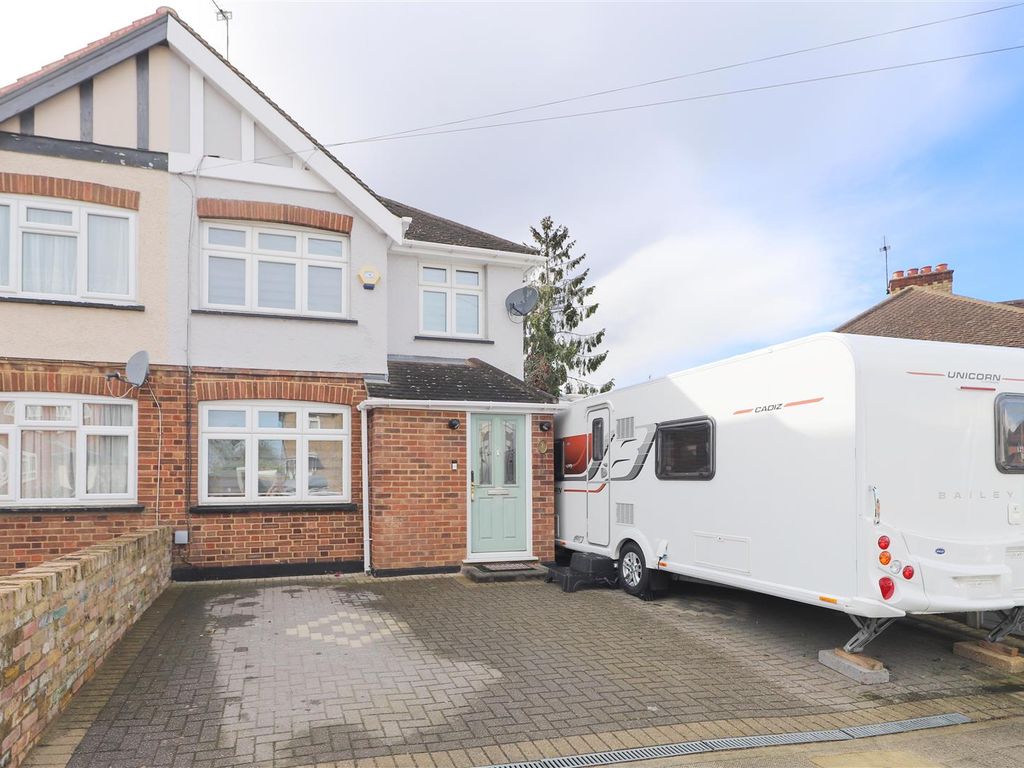 3 bed semidetached house for sale in Brampton Road, Hillingdon UB10, £
