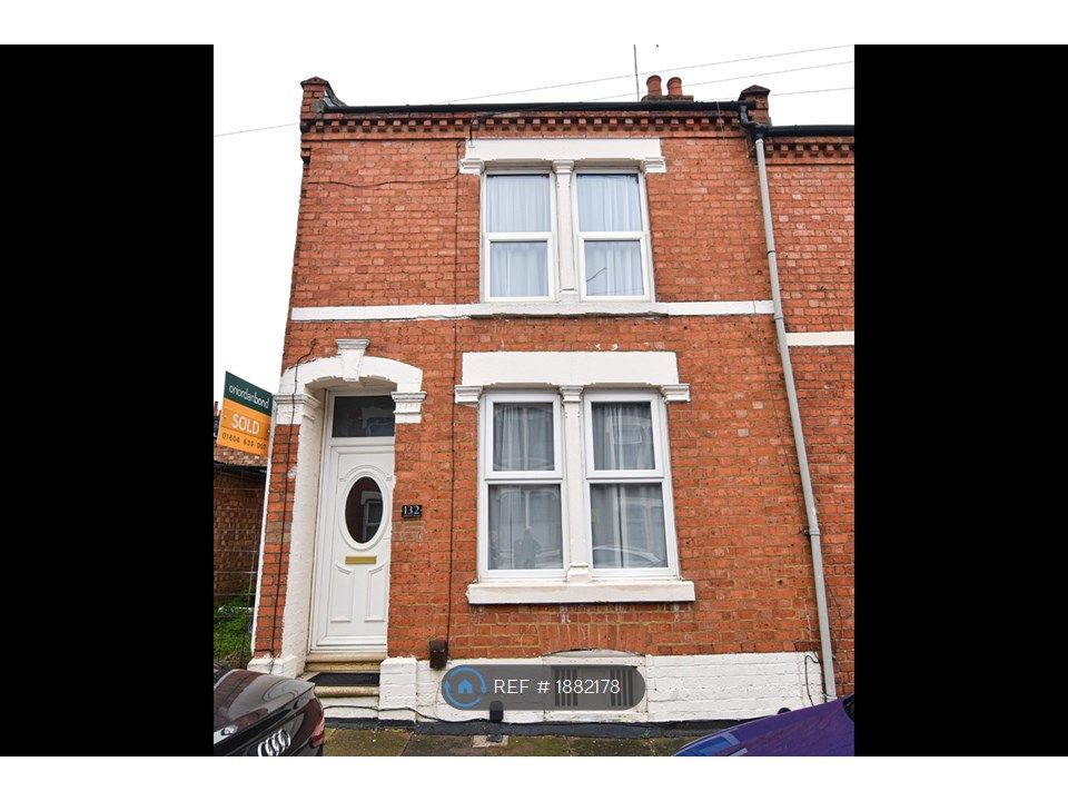 2 bed end terrace house to rent in Artizan Road, Northampton NN1, £995