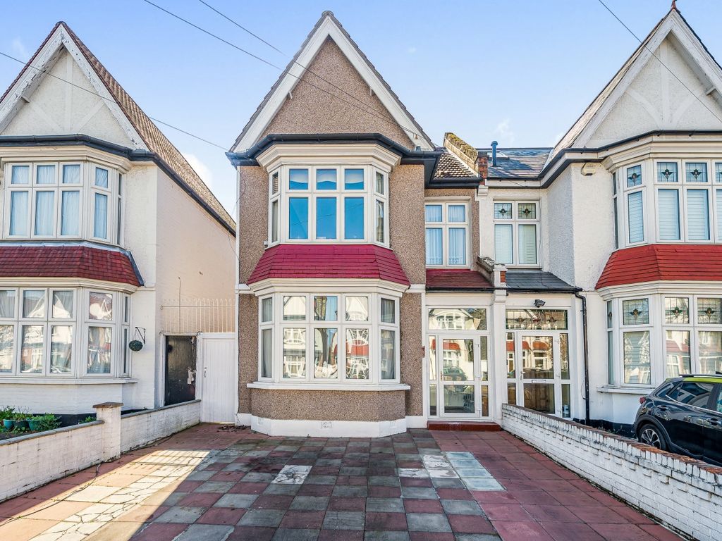 4 bed semidetached house for sale in Arran Road, London SE6 Zoopla