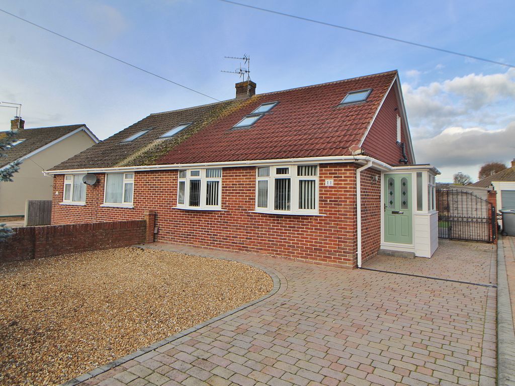 3 bed semidetached house for sale in Anmore Drive, Waterlooville PO7