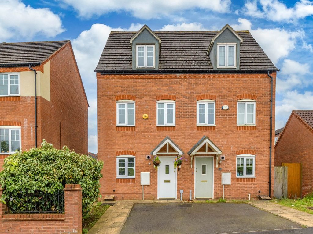 3 bed semidetached house for sale in Bartley Crescent, Birmingham