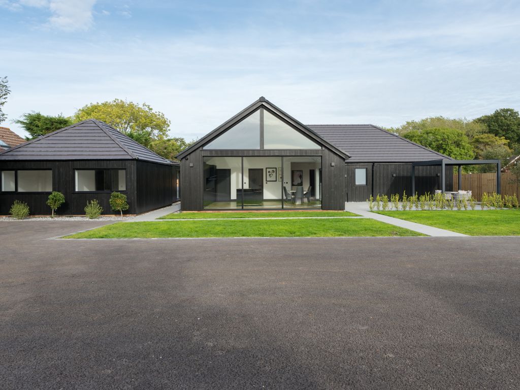 5 bed detached bungalow for sale in Pean Hill, Whitstable CT5 Zoopla