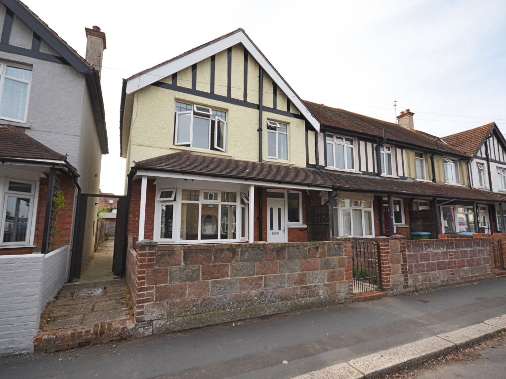 3 bed semidetached house for sale in Linden Road, Bognor Regis PO21, £310,000 Zoopla