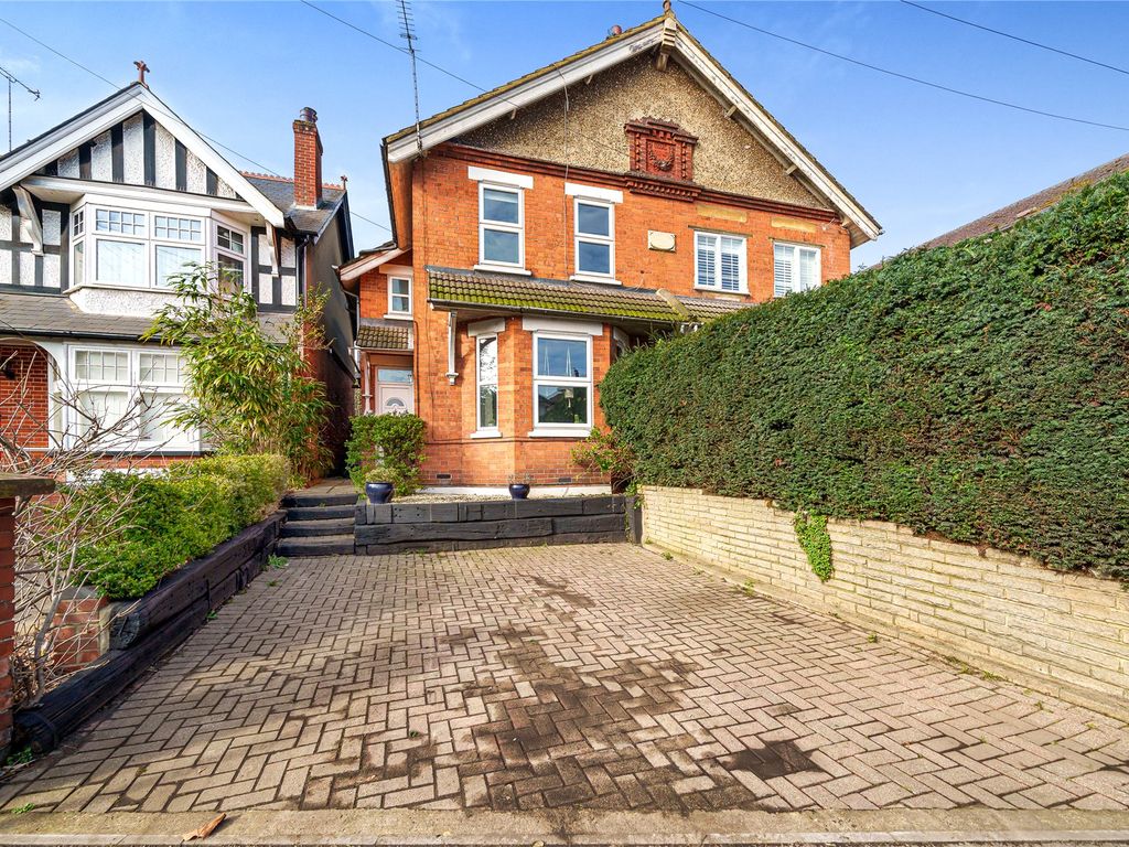 3 bed semidetached house for sale in Woking, Surrey GU21 Zoopla