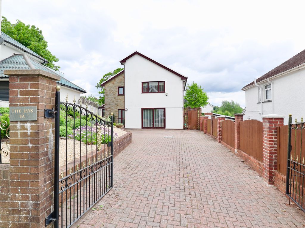 8A The Grove, Merthyr Tydfil CF47  