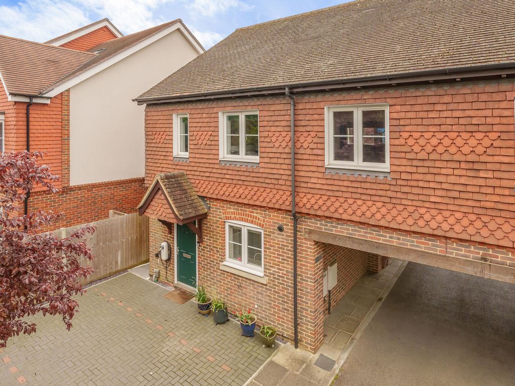 4 bed semidetached house for sale in Elmbridge Lane, Woking GU22 Zoopla