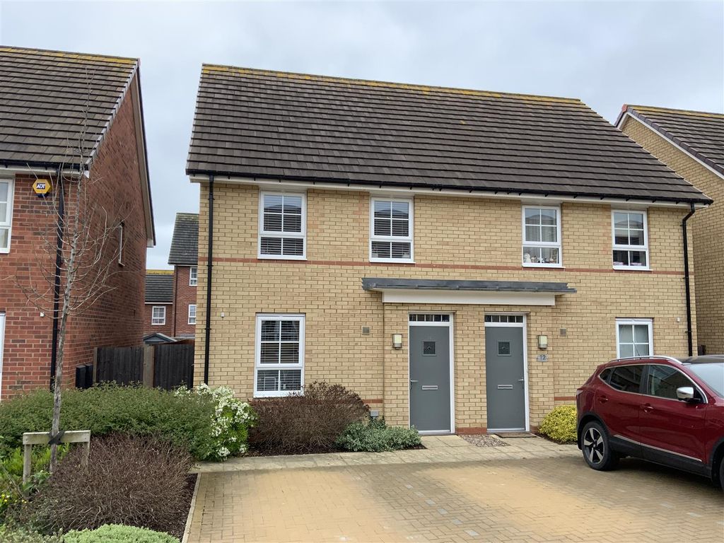 3 bed semidetached house for sale in Cornelius Crescent, Fairfields
