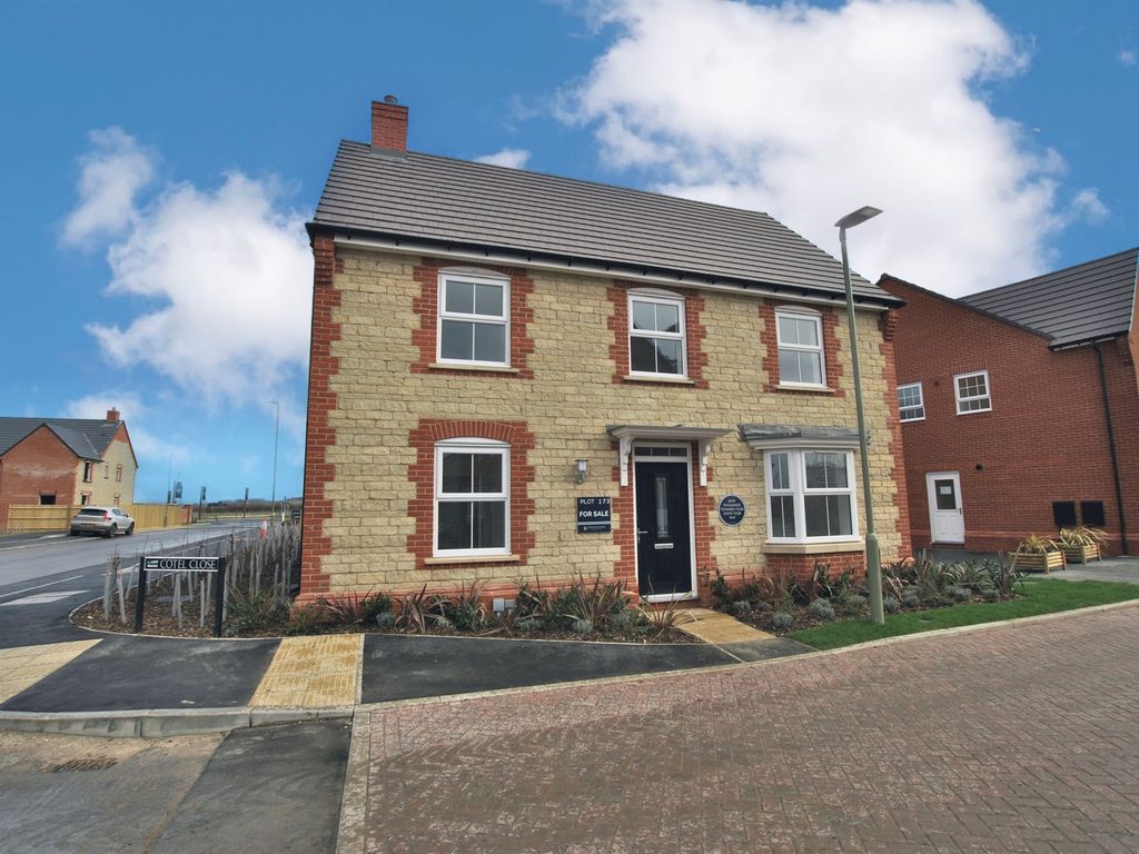 New home, 4 bed detached house for sale in The Meer, Benson
