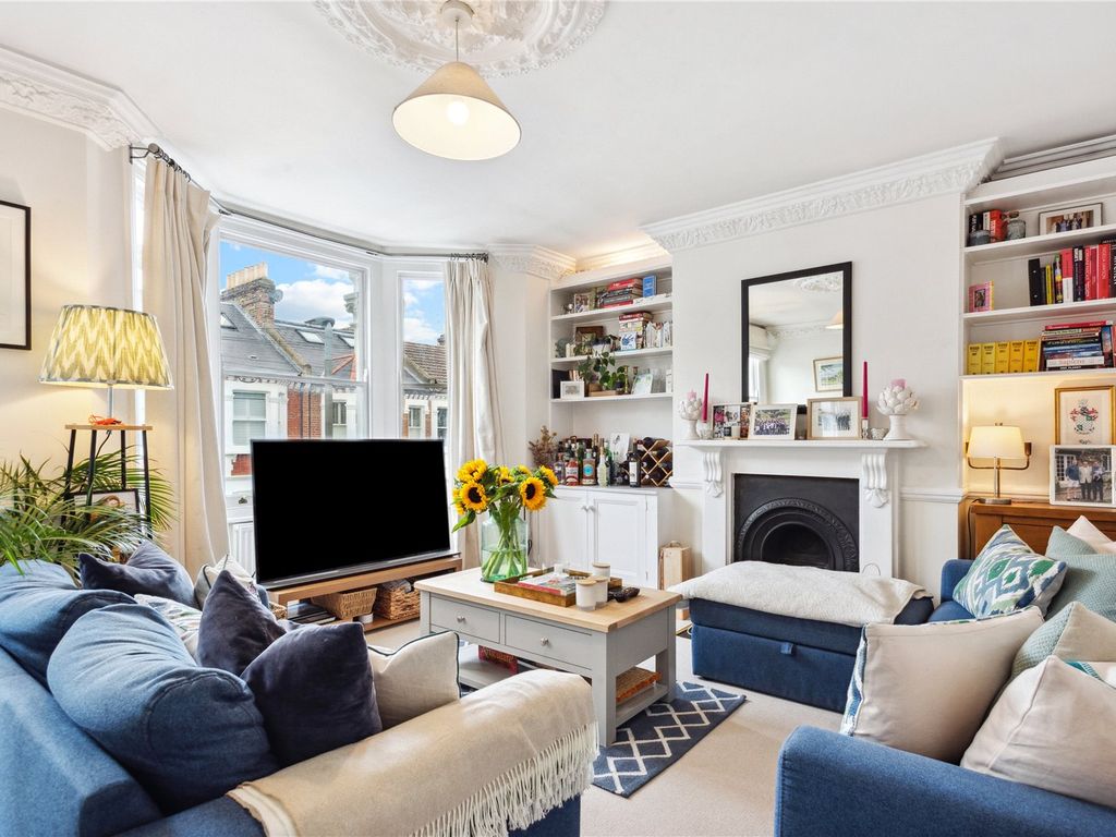 2 bed flat for sale in Stormont Road, London SW11, £750,000 Zoopla