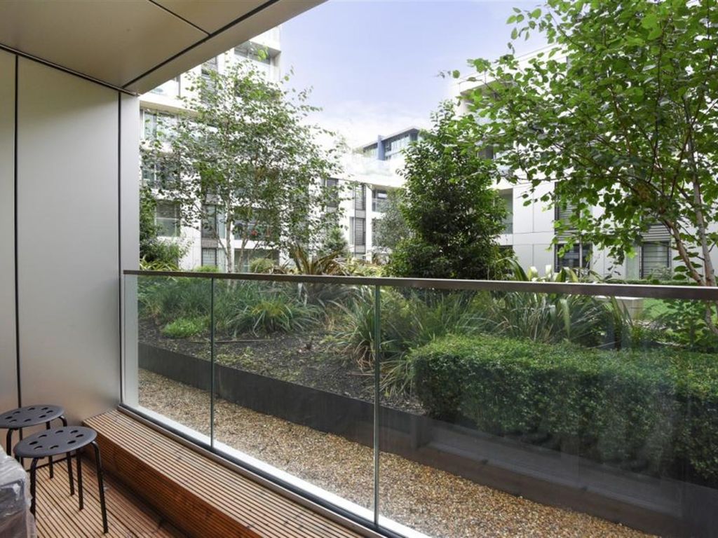 1 bed flat to rent in Aurora Apartments, Buckhold Road, Wandsworth