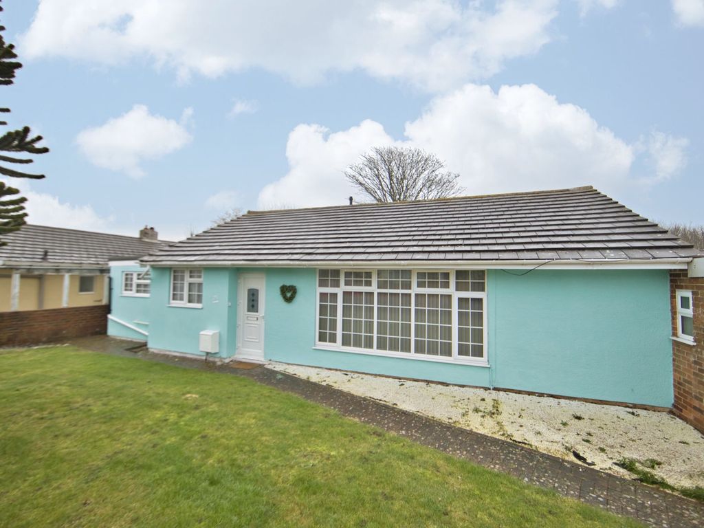 4 bed detached bungalow for sale in The Freedown, St. MargaretsAt