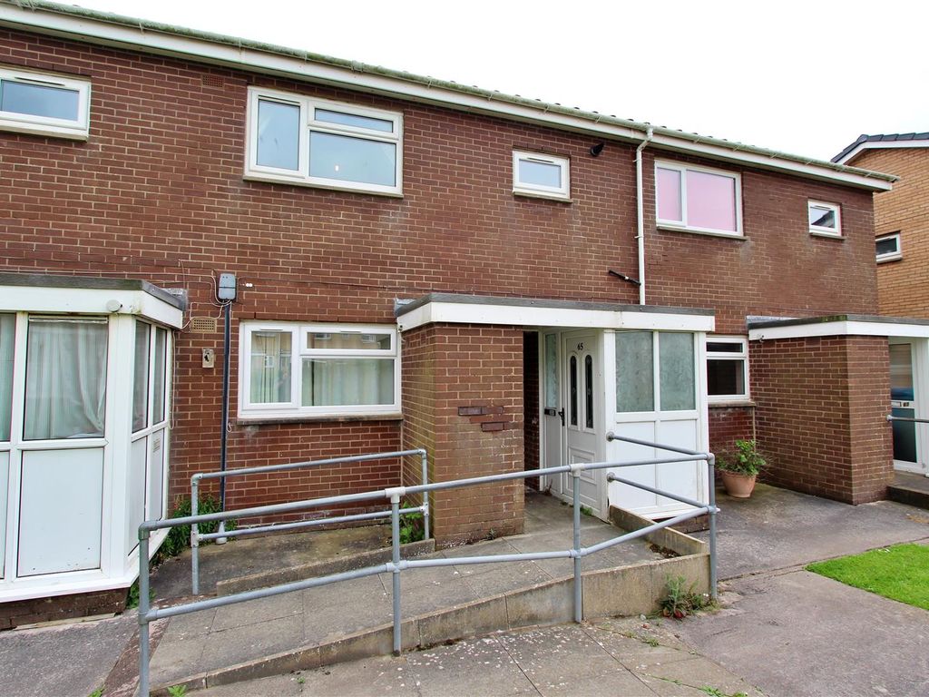 2 bed flat for sale in Kincraig Place, Bispham, Blackpool FY2, £65,000