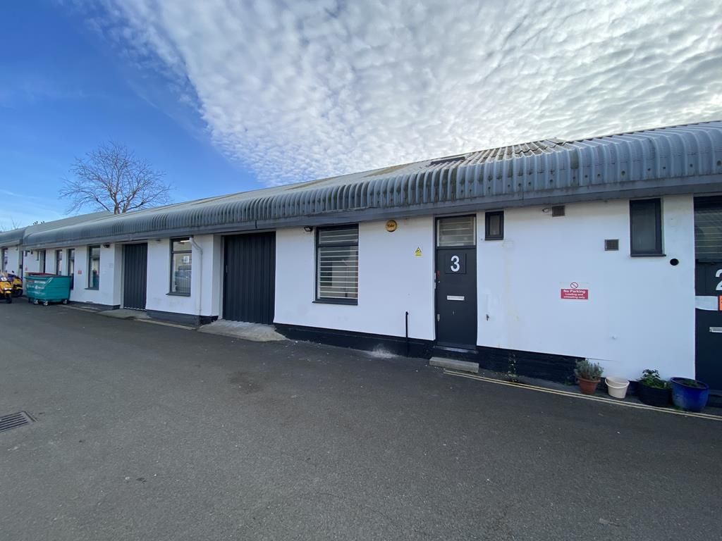 Industrial to let in 3 Brook Lane Business Centre, Brook Lane North, Brentford, 0Pp, Brentford