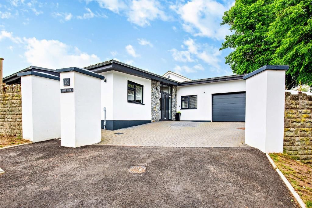 3 bed detached bungalow for sale in Old Teignmouth Road, Dawlish, Devon