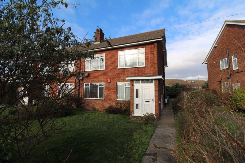 2 bed flat for sale in Park Crescent, Erith DA8 Zoopla