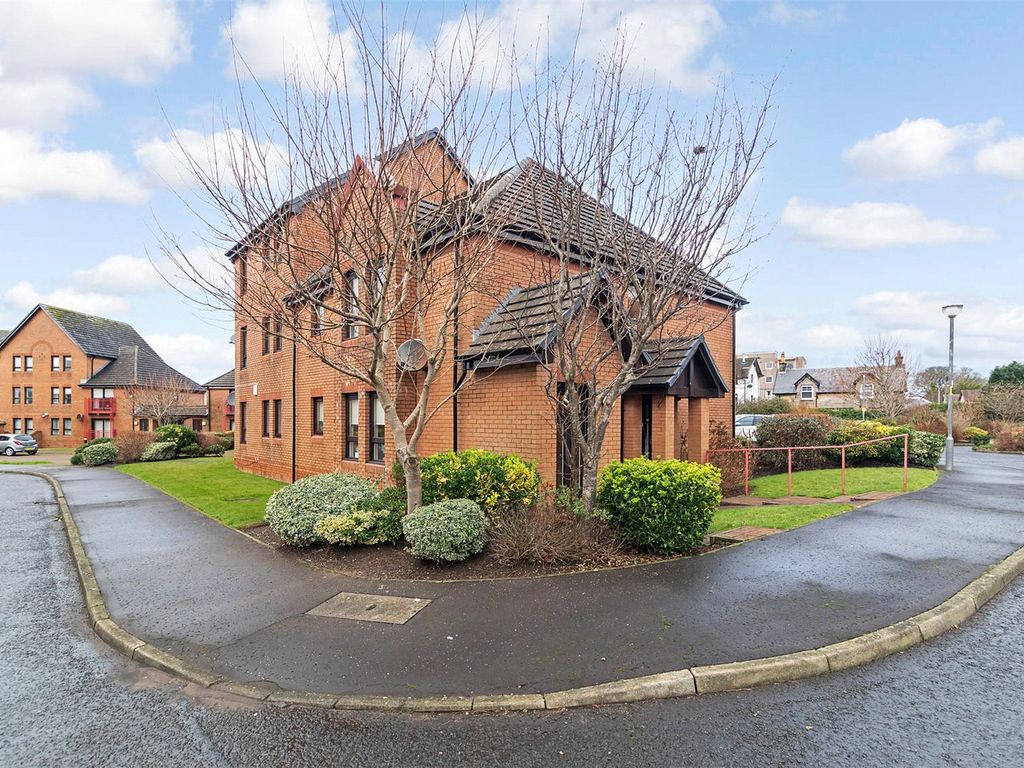 2 bed flat for sale in Curlinghall, Largs, North Ayrshire KA30 Zoopla