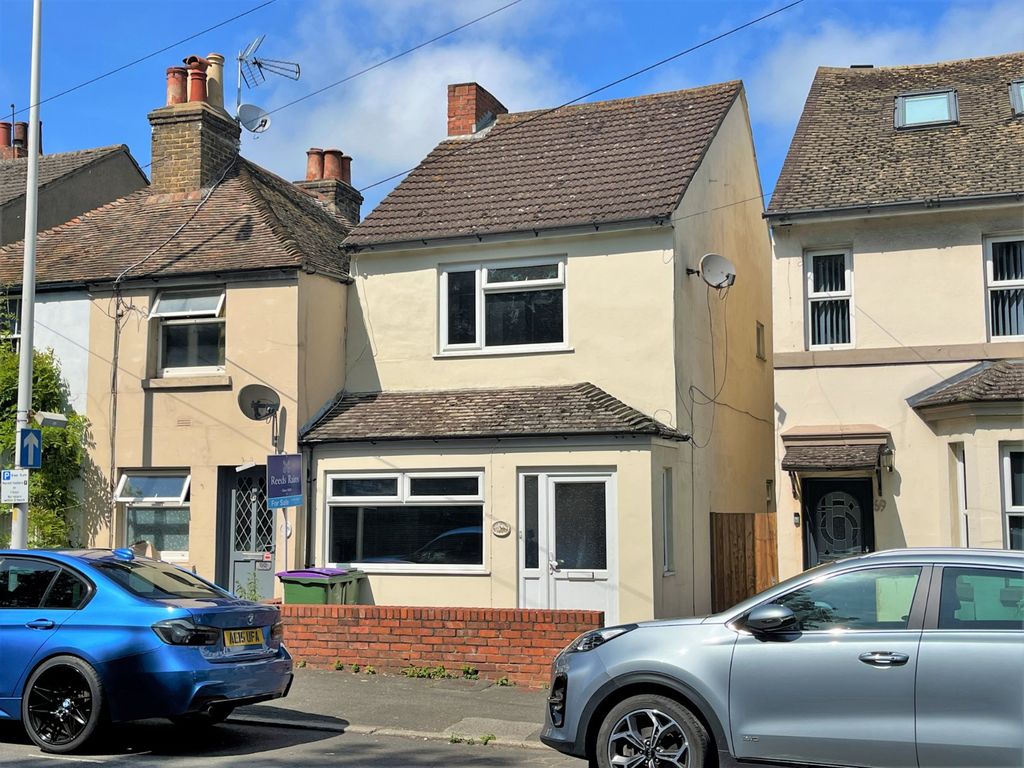 3 bed end terrace house for sale in Radnor Park Road, Folkestone, Kent