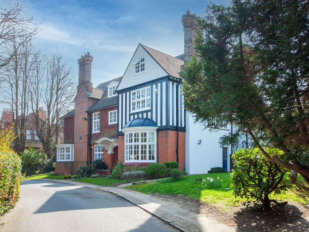 4 bed flat for sale in Bonchester Close, Chislehurst BR7 Zoopla