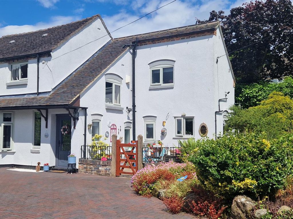 3 bed detached house for sale in Adderley Place, Barlaston, StokeOn