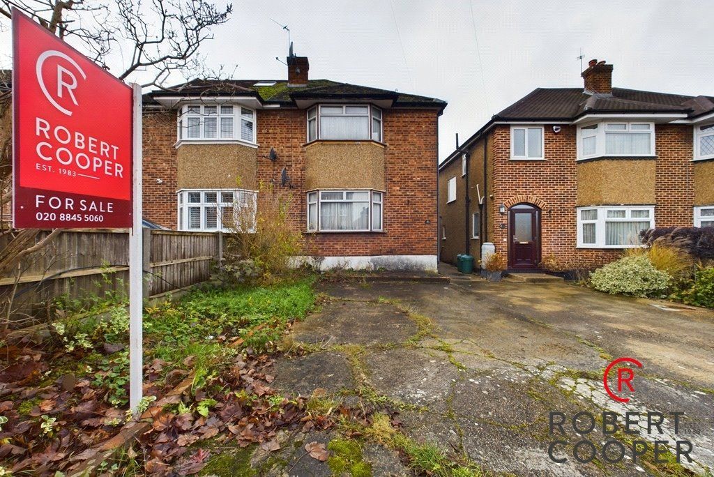 2 bed semidetached house for sale in Queens Walk, Ruislip HA4, £