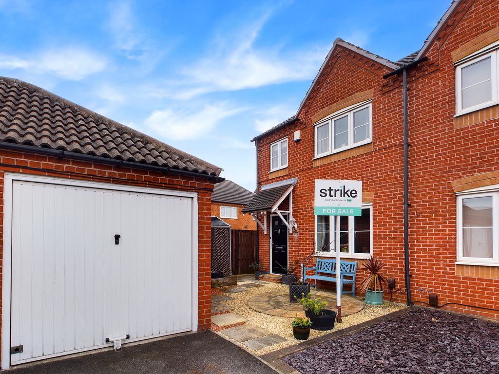 3 bed semidetached house for sale in Brettas Park, Barnsley S71 Zoopla