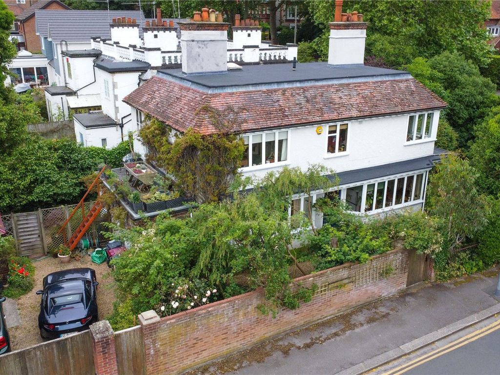 5 bed detached house for sale in Kendrick Road, Reading, Berkshire RG1